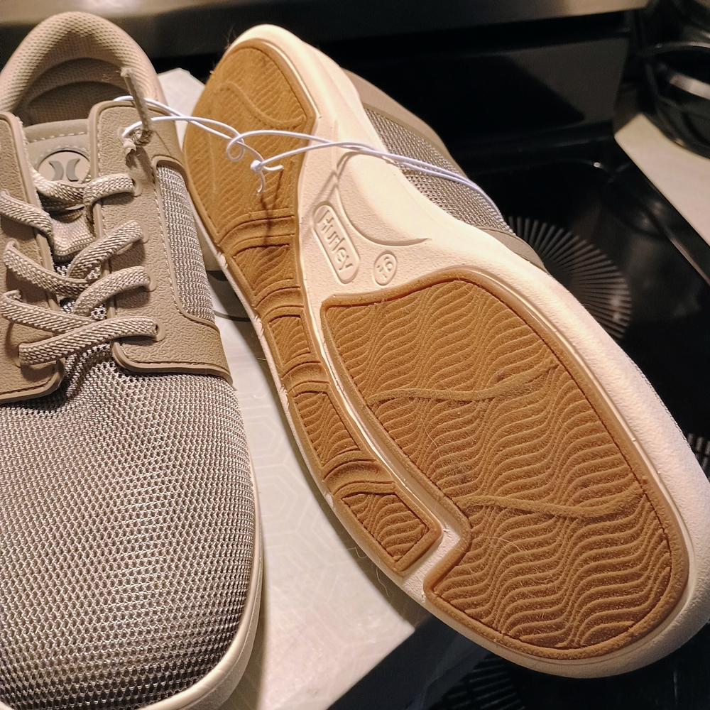 Hurley Men's Taupe and Cream Sneakers - Picture 7 of 7
